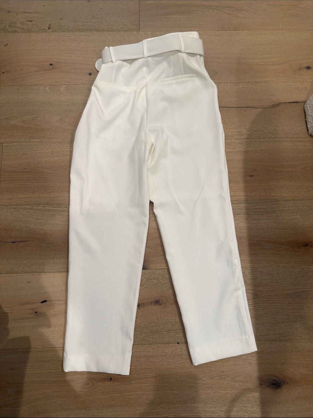 Mainstrip size m High-Waist Belted Tapered Pants - White with belt - Picture 4 of 4